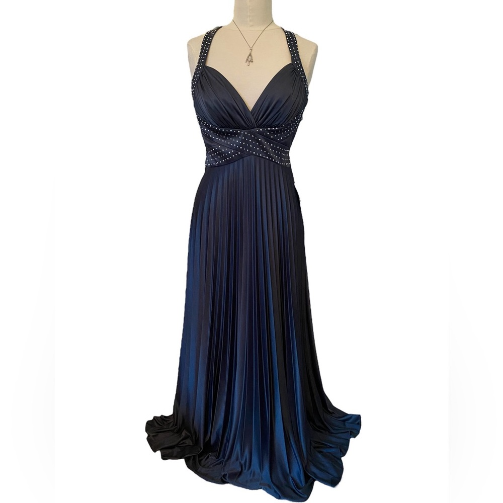 New BETSY & ADAM Dark Gray Studded Pleated Cross Back Gown Prom Gala | Size 6